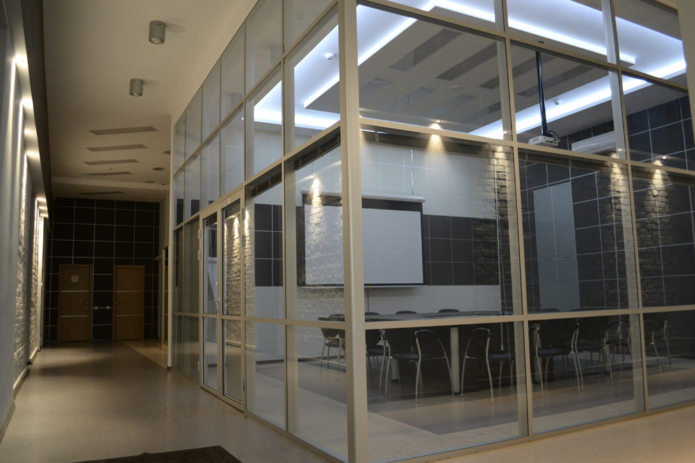 Návrhy interiérů kanceláří a obchodních prostor